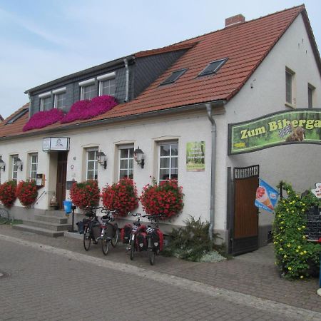 Gasthaus und Pension Zum Biber Steckby Exterior foto