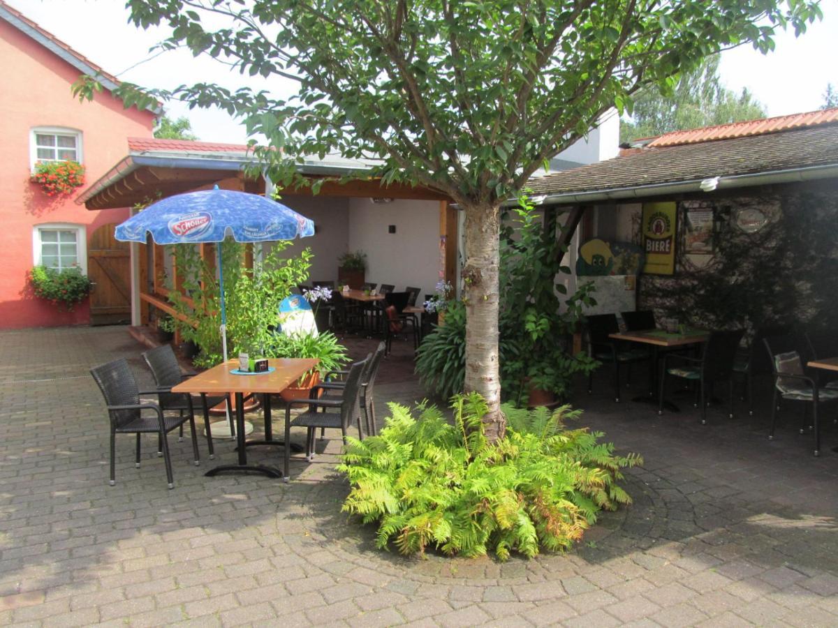 Gasthaus und Pension Zum Biber Steckby Exterior foto